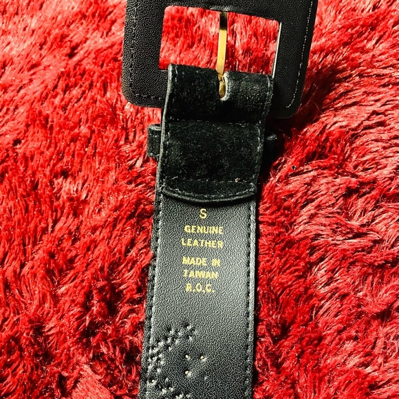 Vintage Express Compagnie International Black Leather Suede Gold Studded Belt S - Picture 2 of 4